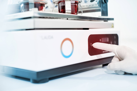 LAUDA Varioshake operating element LAUDA shaker with modern controls for intuitive operation