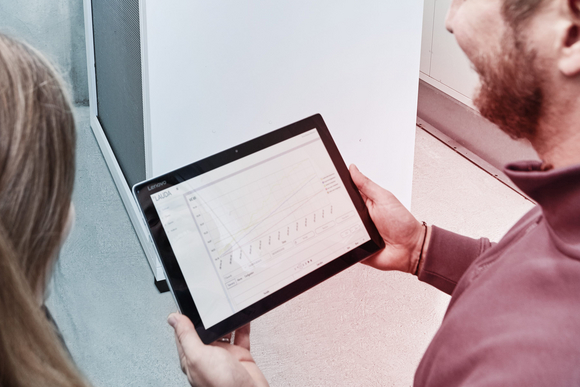 Control remote monitoring via tablet with Lauda Cloud